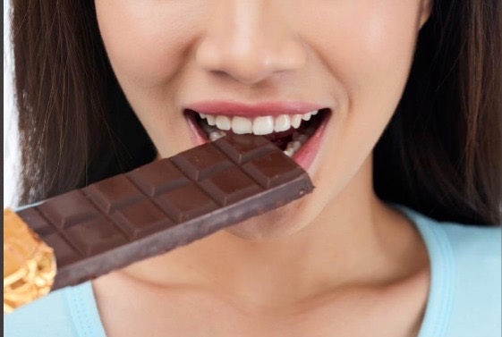 Saúde | Chocolate e TPM: aliado do bem-estar ou vilão disfarçado