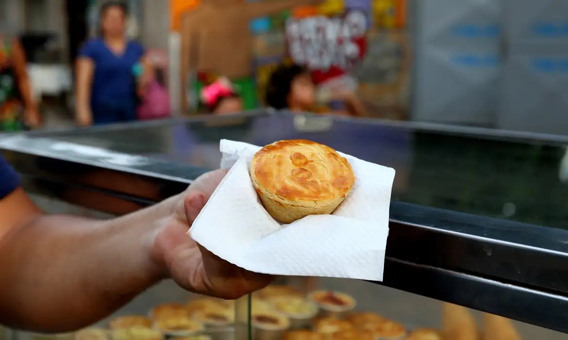 Economia | Setor de servi&ccedil;os cresce 2,8% em 2025, quinto ano seguido de alta